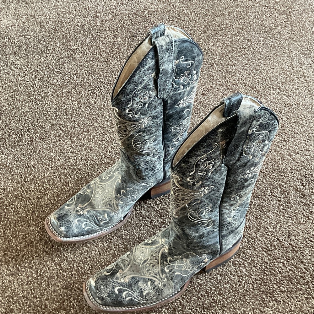 Circle G Black and White Heeled Boots